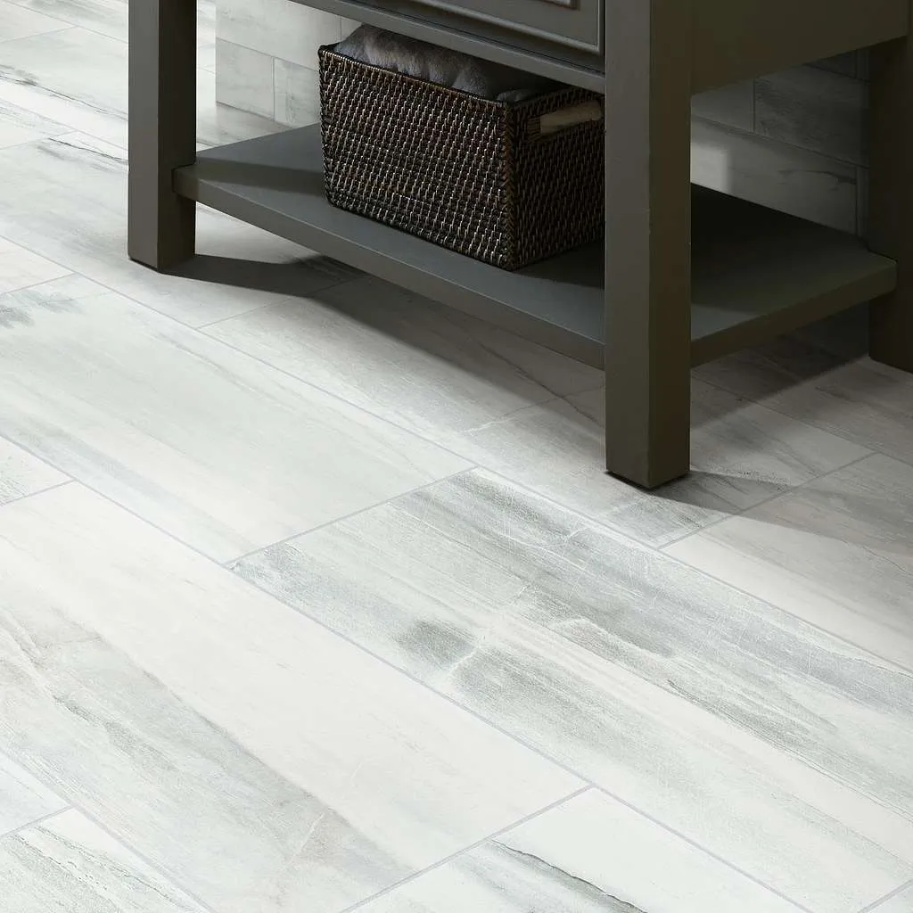 8U502 00125 ROOM - The Floor Store